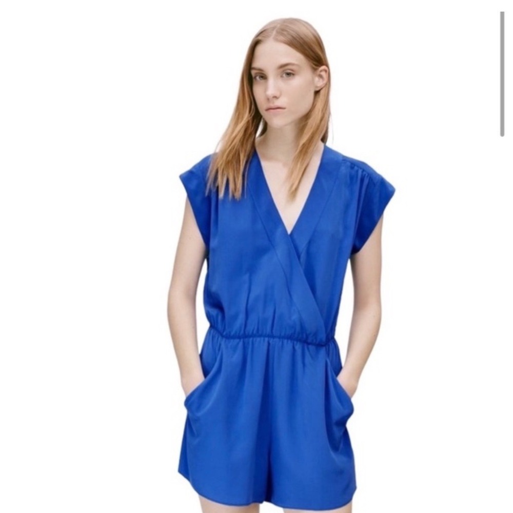 Babaton Aritzia Royal Blue 100% Silk Corbett V-Neck Romper Small TWA1-8298-25
